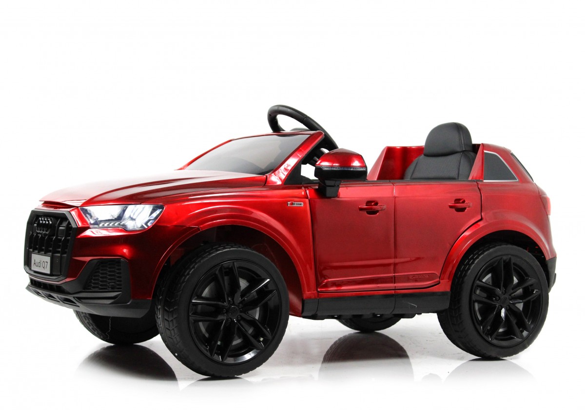 Детский электромобиль RiverToys AUDI Q7 HL678 красный глянец